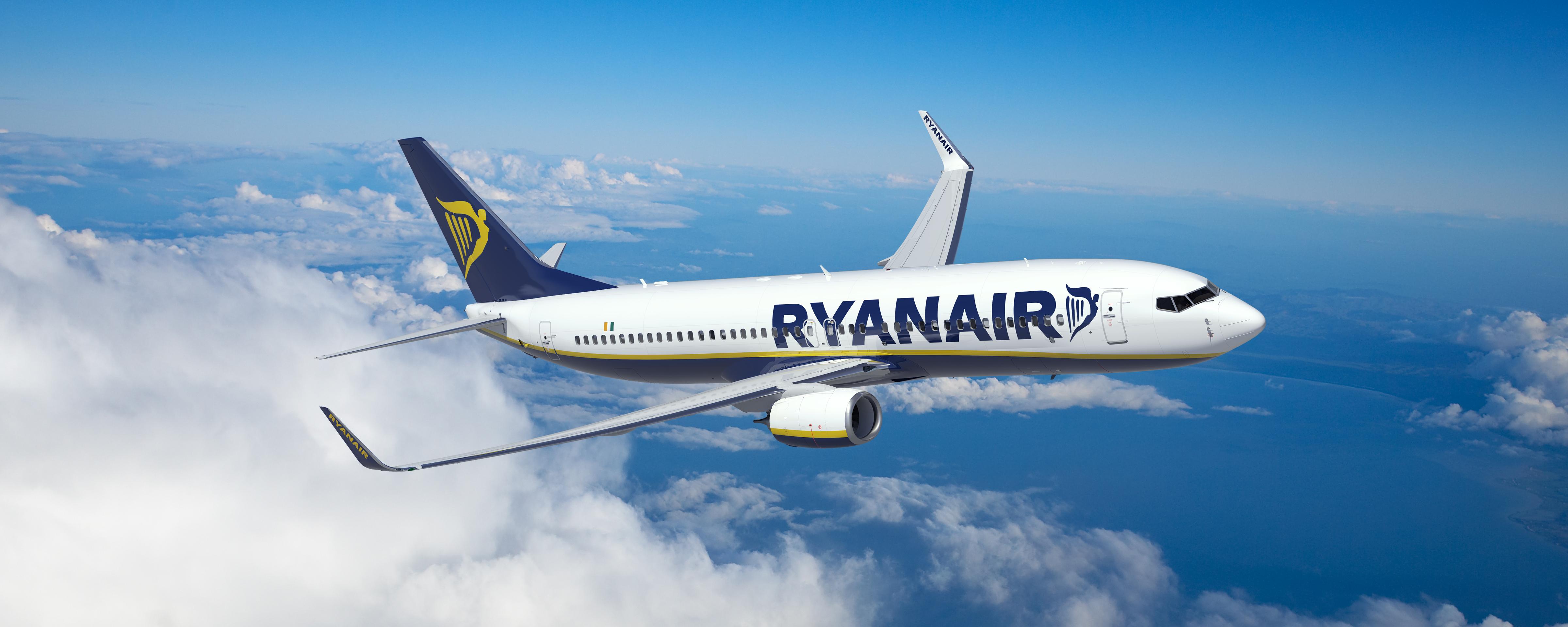 ryanair-flying